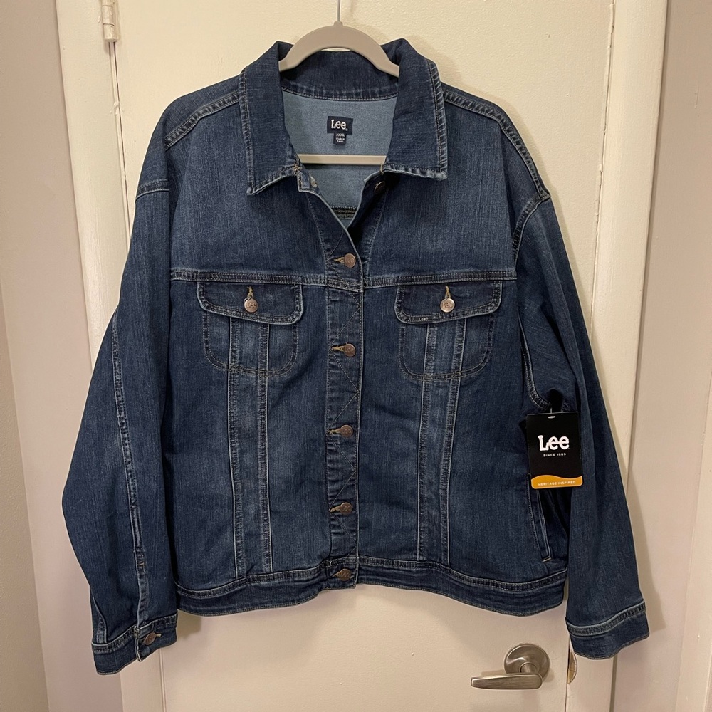 Women’s XXXL Lee Brand Dark Wash Denim /Jean Jacket.